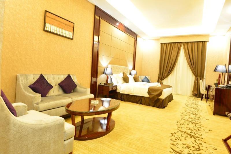 فندق هوليداي الخليج الرياض - Holiday Al Khaleej Hotel Екстер'єр фото